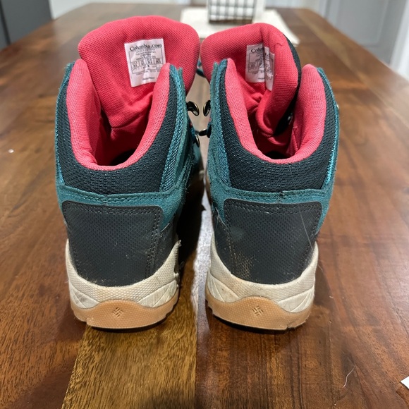 Columbia Teal and Coral Hiking Boots - Picture 5 of 6